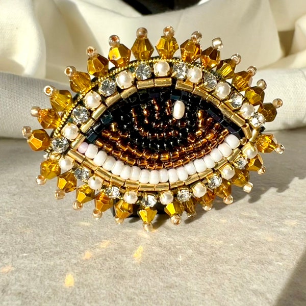 Evil eye handmade embroidery brooch, protection brooch, beaded eye brooch, gold color evil eye, brooch pin embroidery design, amulet brooch