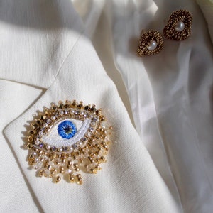Evil eye handmade embroidered brooch, protection brooch, beaded eye brooch, gold color evil eye, crystal embroidered pin, amulet brooch image 4