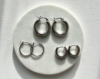 Stainless steel hoop’s earrings, silver color earrings, hinged chunky hoop