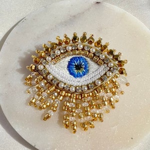 Evil eye handmade embroidered brooch, protection brooch, beaded eye brooch, gold color evil eye, crystal embroidered pin, amulet brooch image 5