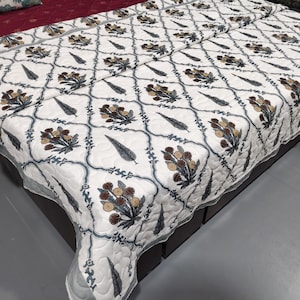 Indian Quilt, Hand Block Printed Cotton Quilt: Reversible Jaipuri Razai
