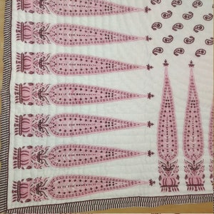 Handmade Jaipuri Block Print Cotton Quilt: Reversible Floral Bedspread