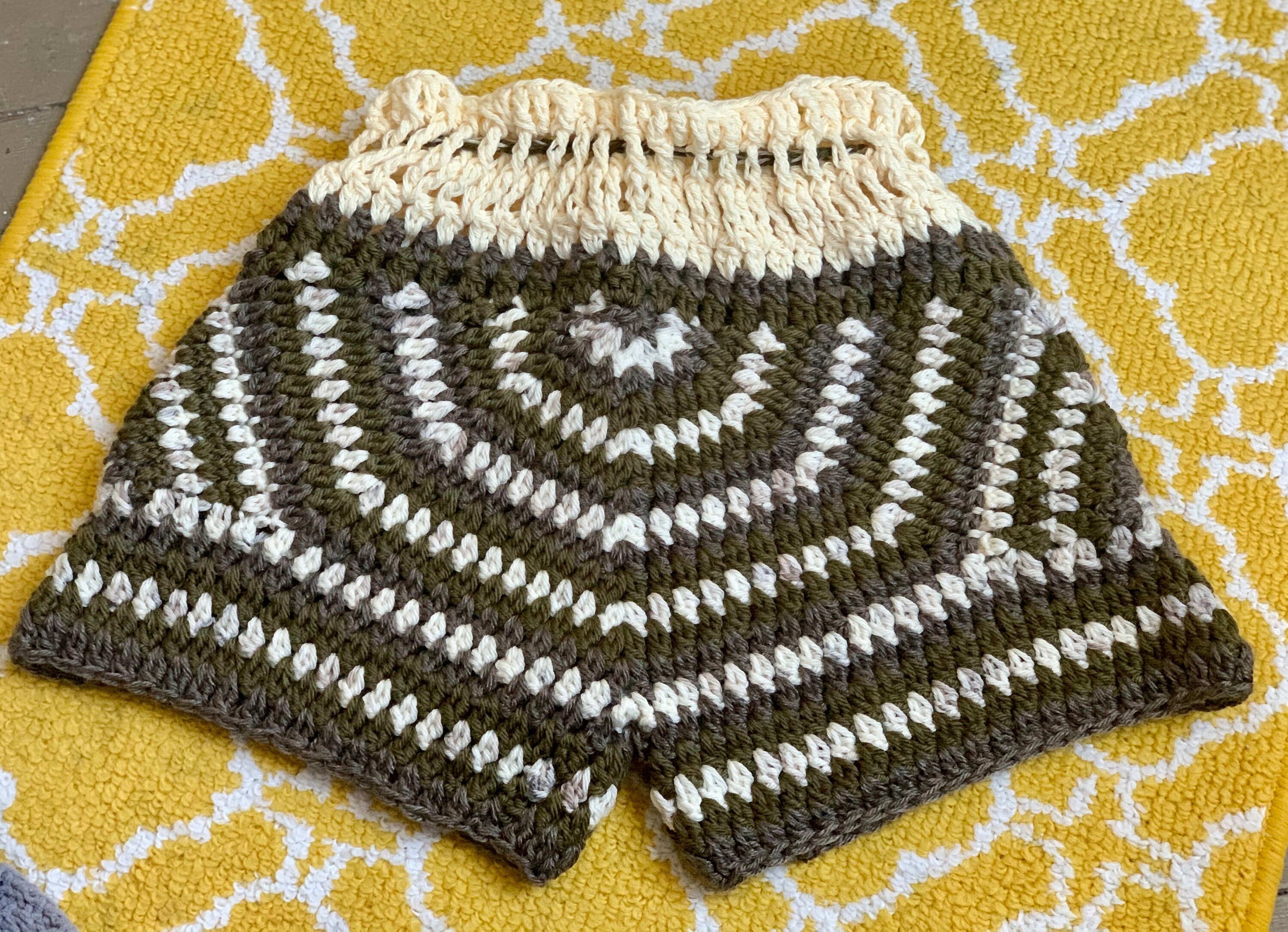 【fa.er.ie】crochet knit color shorts Hand Knit Shorts for Men, Festival Shorts Men, Summer