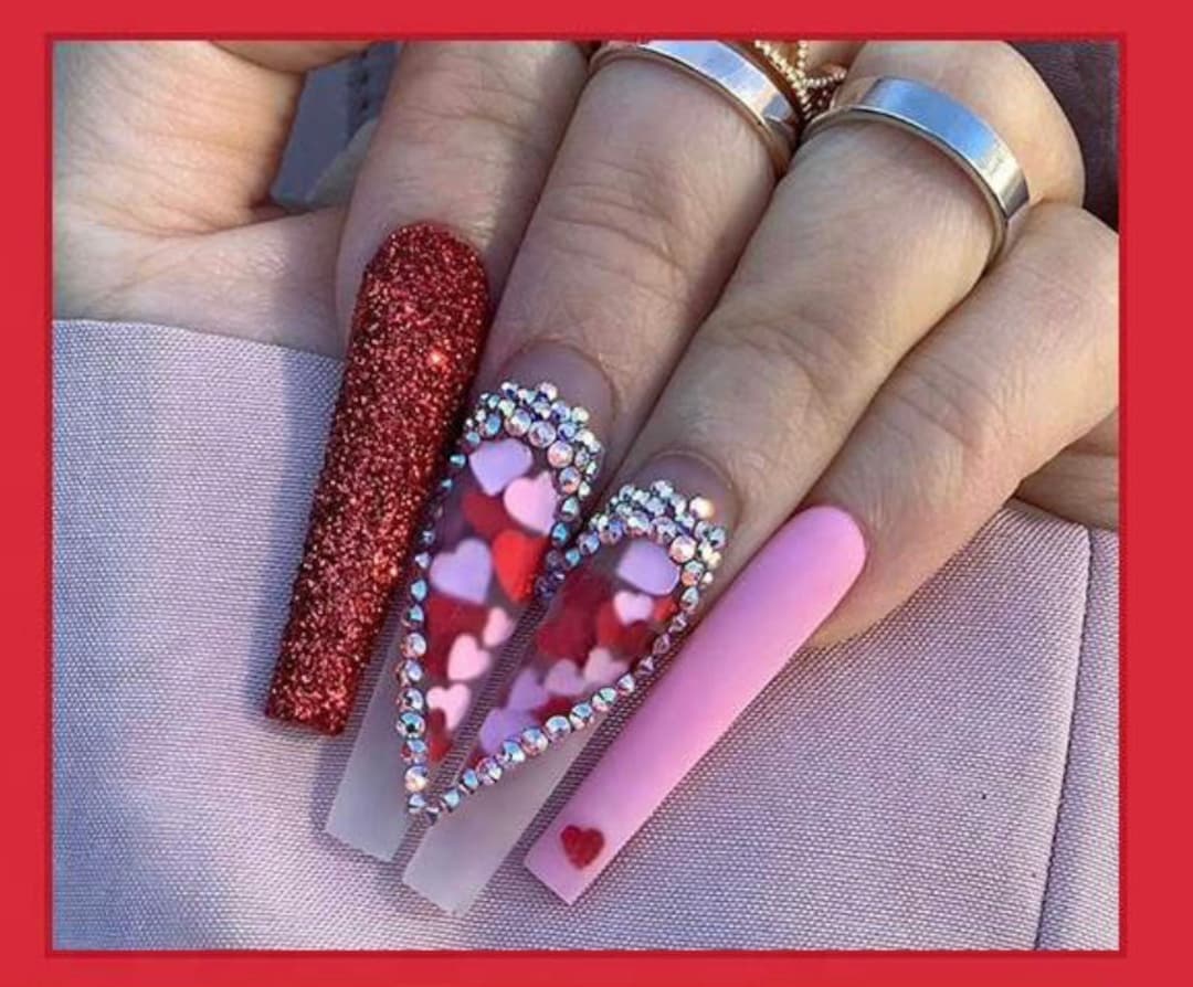 Kamize Long Pink Press on Nails Heart Coffin Rhinestones Fake Nails Full  Cover Bling Acrylic French False Nails for Women and Girls 24PCS Shiny heart  with rhinestones