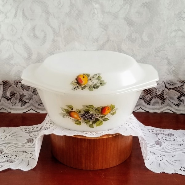 Vintage Arcopal France Pyrex Like- 1 Liter Peach Design and Fruit Round Casserole Dish Fruits de France Milk Glass Pattern in Lovely Shape!