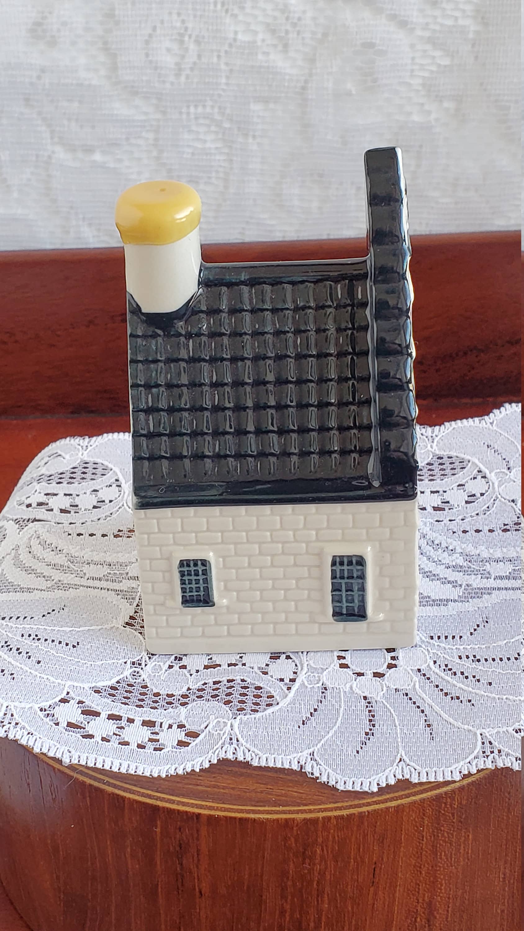 KLM House #35 Oude Delft 39, Delft -airlines Bols Blue Delft