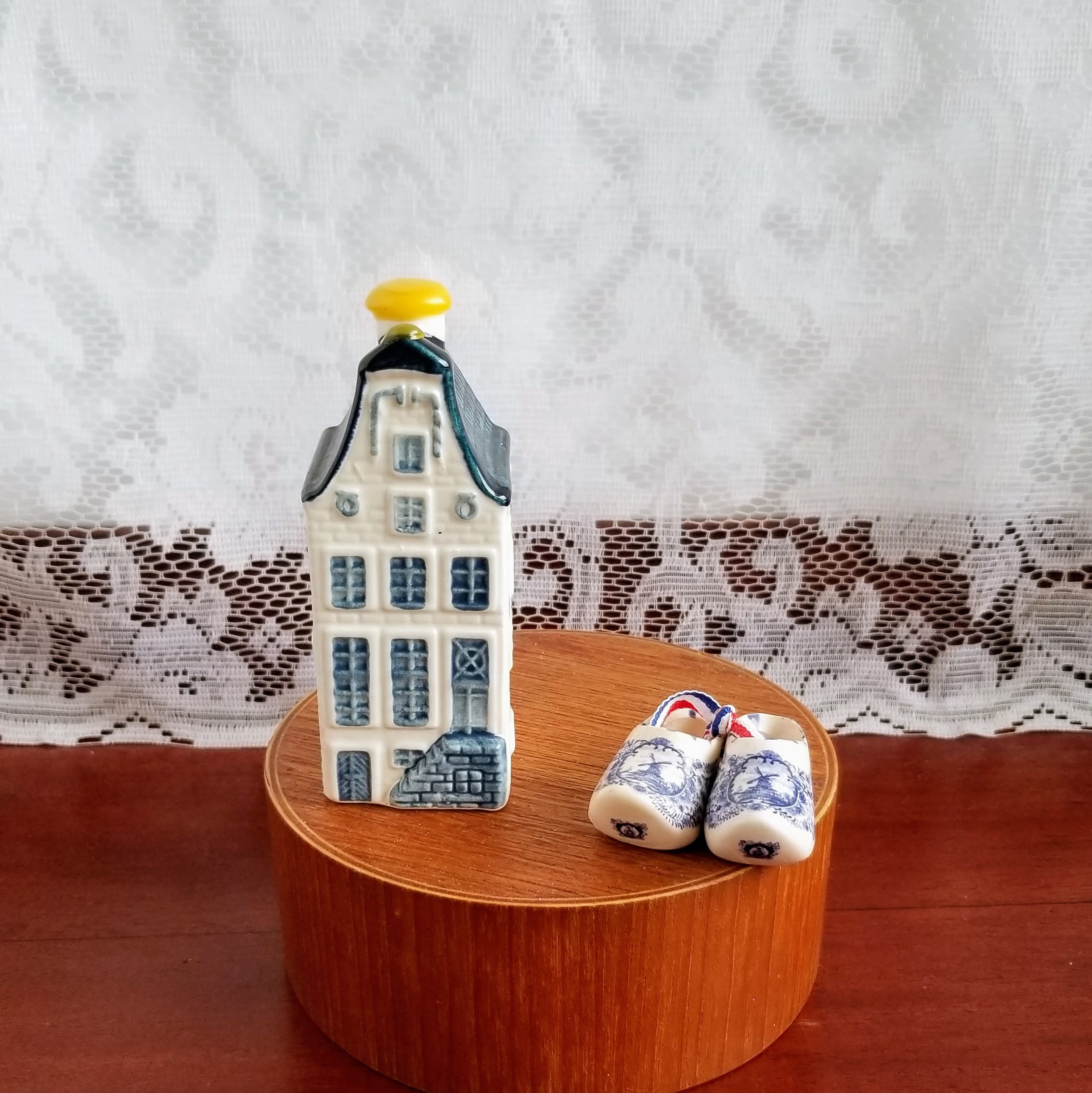 KLM House #9 Airlines Bols Distilleries Blue Delft Miniature