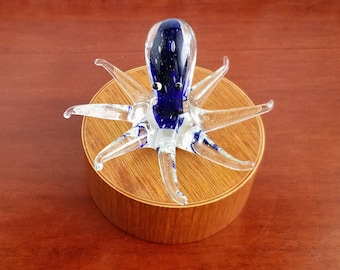 Vintage Glass Octopus Ocean Ring Holder- Can Hold At Least One Ring on Each of It's Eight Legs!  Looks In Perfect Condition!  - Lovely Decor