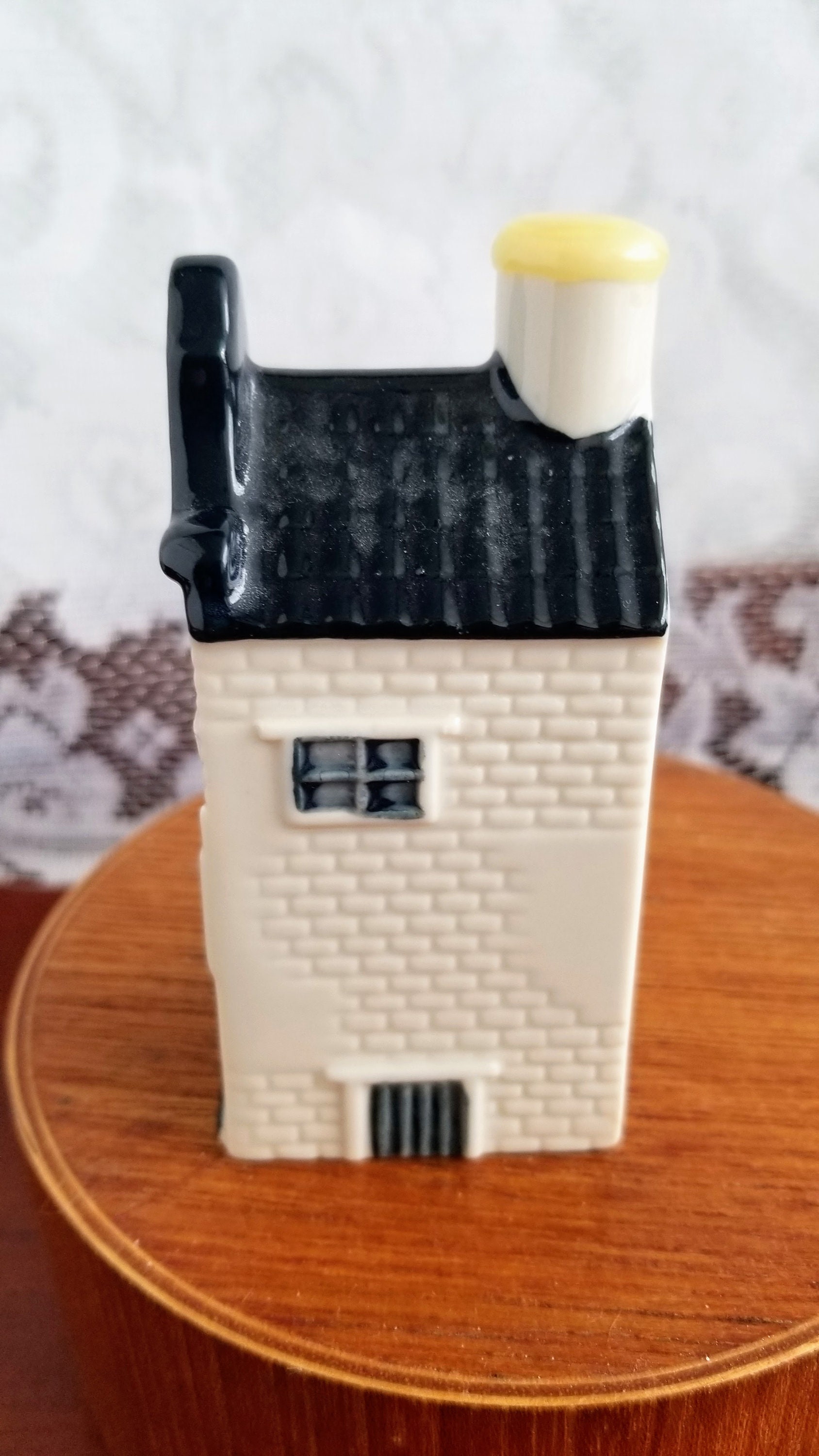 KLM House #12 Airlines Bols Distilleries Blue Delft Miniature