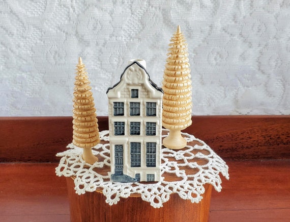 KLM Airlines #62 - House Bols Distilleries Delft Blue