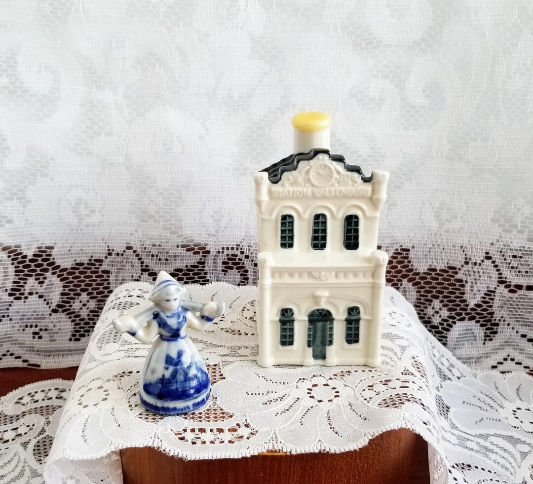 KLM House #104 - This Miniature House is Located in Valkenburg Ann