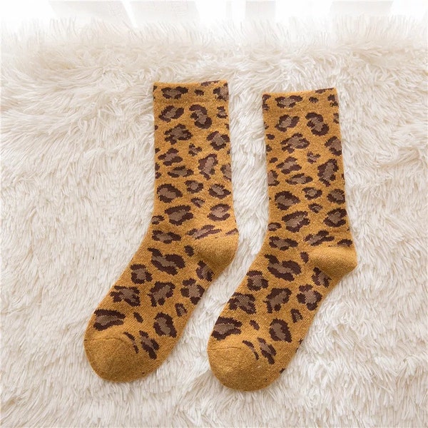 Women warm socks - leopard puma pattern