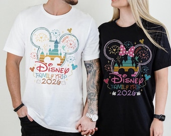 Camiseta personalizada para el viaje familiar a Disneylandia 2026. Camiseta personalizada a juego para toda la familia. Camiseta de vacaciones en Disneylandia 2026. Magic Kingdom.