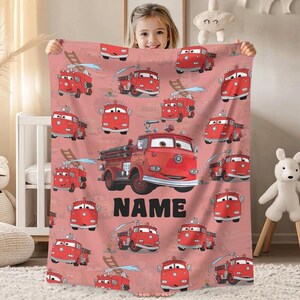 Manta polar personalizada con nombre de Red Cars, manta de Rayo McQueen, regalo para baby shower, decoración del hogar de Disneyland, regalo de cumpleaños para hijo e hija. imagen 3