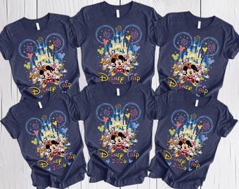 Maglietta Disneytrip Mickey And Friends 2026, Maglietta Disneyland Mickey Family Trip, Vacanza a Disneyland, Maglietta coordinata per la famiglia Disneyworld 2026 -1