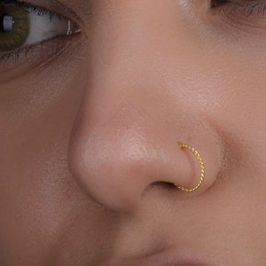 Gold Round Twisted Ear Cuff Earrings, Silver Ear Cuff, Ear Cuff Non Piercing, Conch Ear Cuff, Dainty Fake Piercing, Non Piercing Septum Ring