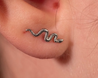 Tiny Snake Cartilage Earring, 316L Chirurgisch Staal schroefdraad Conch Snake Stud, Flat Back Tragus Earring Kraakbeen Piercing Nap earring
