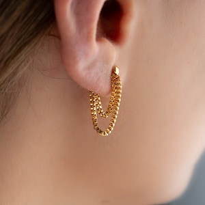 Dainty Draping Chain Labret Stud - Gold Double Chain Threadless Flat Back Jewelry - Conch & Helix Earring, push ins stud earring, nose chain