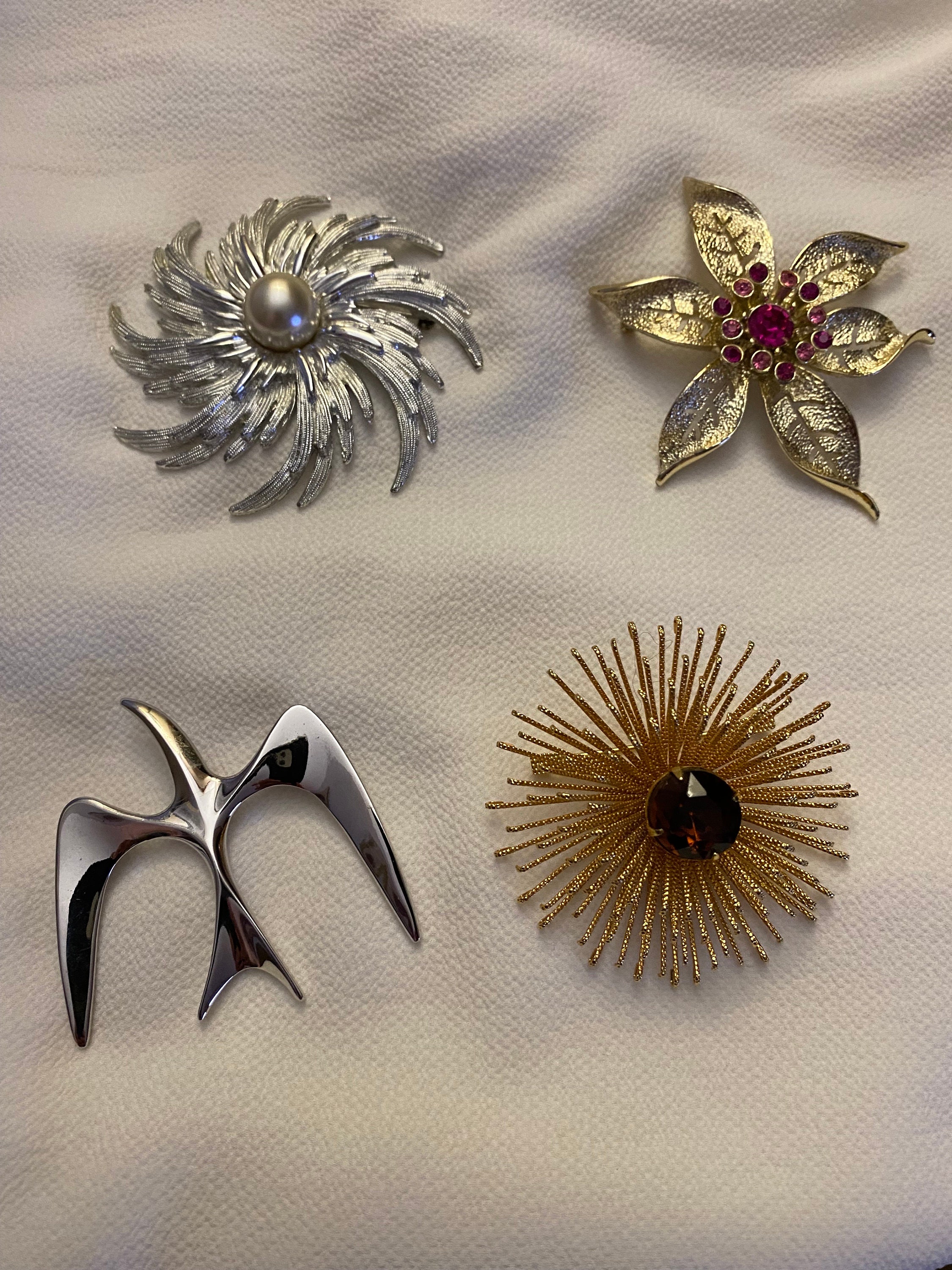 Sarah Coventry Brooch - Etsy
