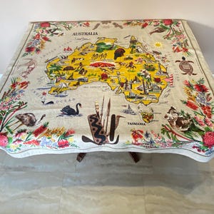 Nappe vintage en forme de carte d'Australie souvenir