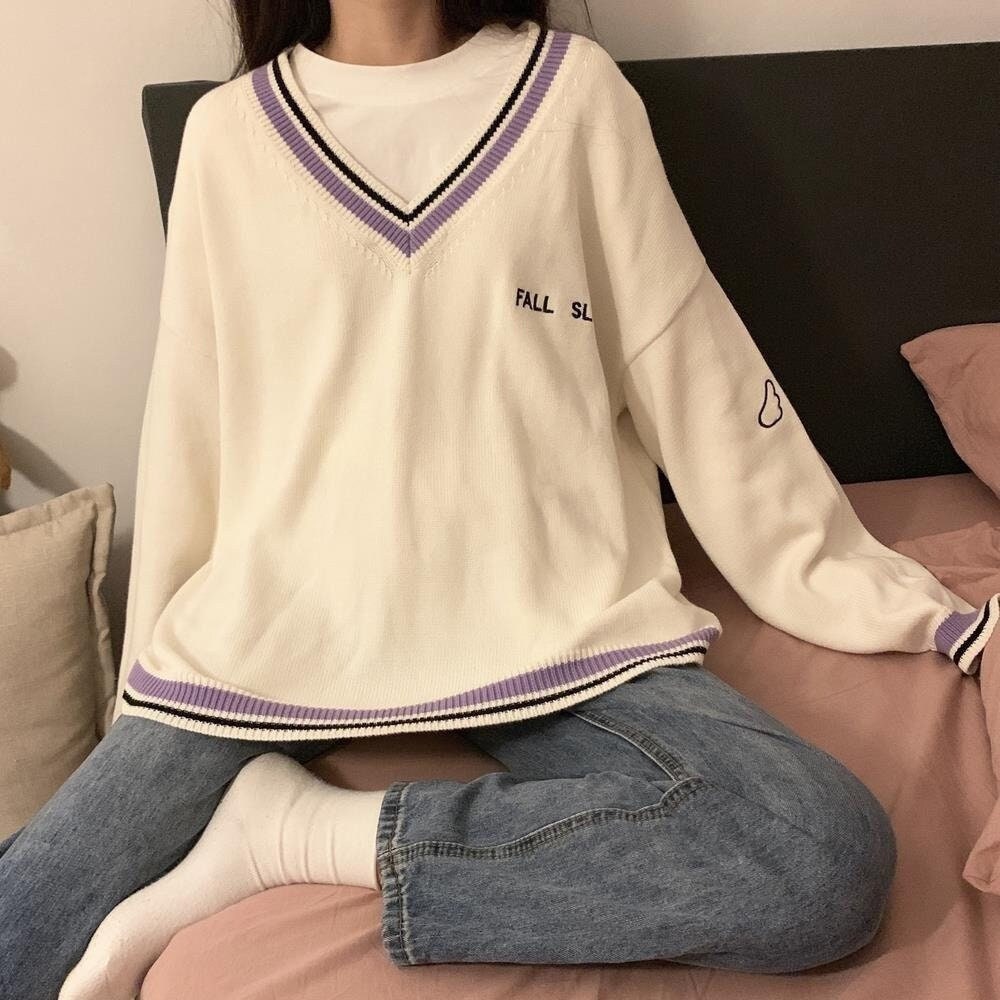 Vintage Aesthetic Sweater / V-neck 