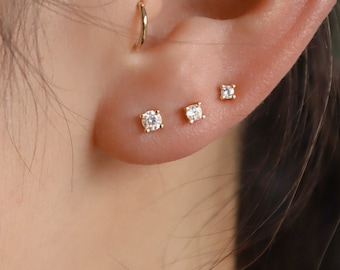Clous d'oreilles CZ cubes de 2 mm 2,5 mm 3 mm, minuscules clous d'oreilles en argent doré, argent sterling 18 carats et mini clous d'oreilles en diamant CZ, boucles d'oreilles délicates CZ