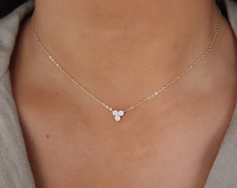 NOUVEAU ! Collier fleur de trèfle, collier trio CZ, collier en argent sterling, collier minimaliste, collier délicat, cadeau pour elle