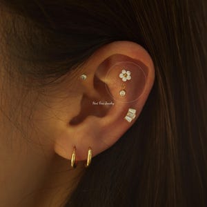 Labret pendentif fleur en titane 16G G23 avec filetage interne • clou tragus • boucles d'oreilles conques • clou cartilage hélice • clou labret à dos plat