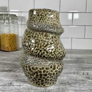 VPC061  Gorgeous Textured Animal Print Vase