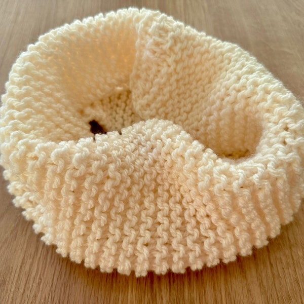 Chunky Hand Knitted Snood in Cream