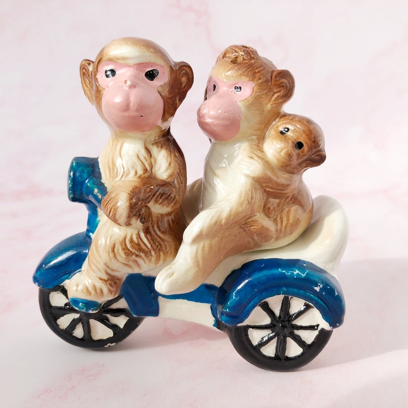 Rare Vintage Monkey Family Salt & Pepper Shakers Monkeys Etsy