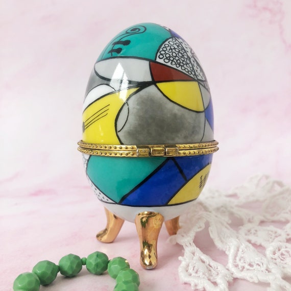 Vintage Egg Trinket Box - Footed Porcelain Music … - image 2