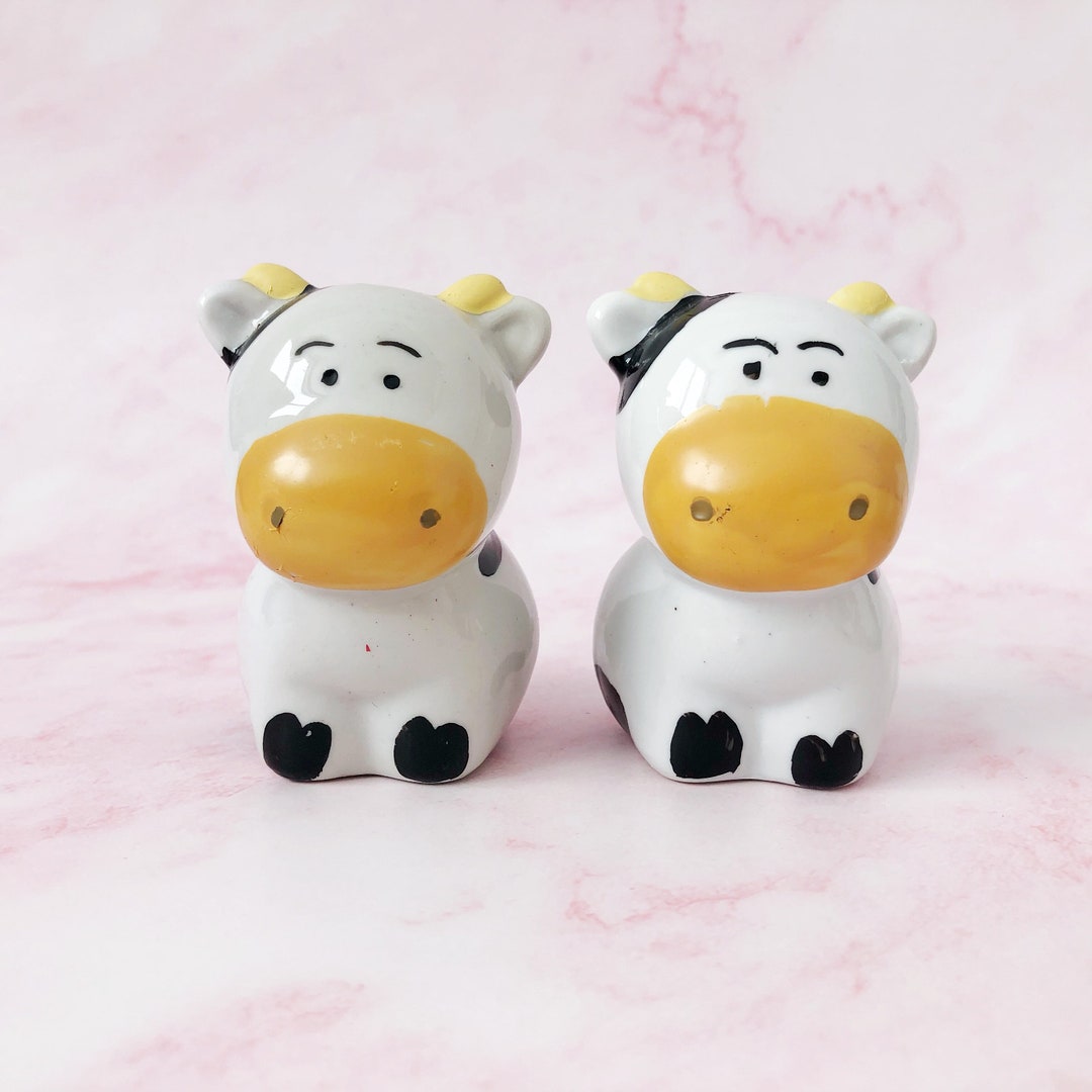 Vintage Cow Salt and Pepper Shakers Adorable Kitschy Ceramic Animal