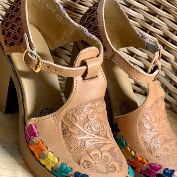 Mexican Wedge Sandal. All size Boho-Hippie Vintage. Mexican Leather Sandal. Floral Embroidered Heels. Mexican Heels. Colorful Wedge Heels.