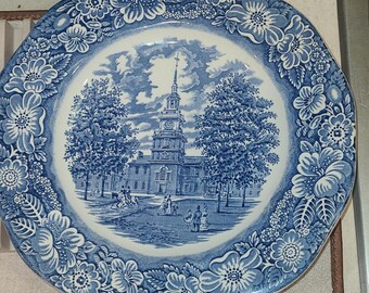 Vintage 1960s Liberty Blue historical colonial staffordshire iron stone dinner plate.