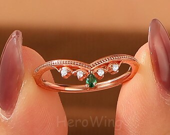 Dainty Curved Wedding Band for Women Tiara Gold Pear Cut Emerald Minimalist Nesting Ring