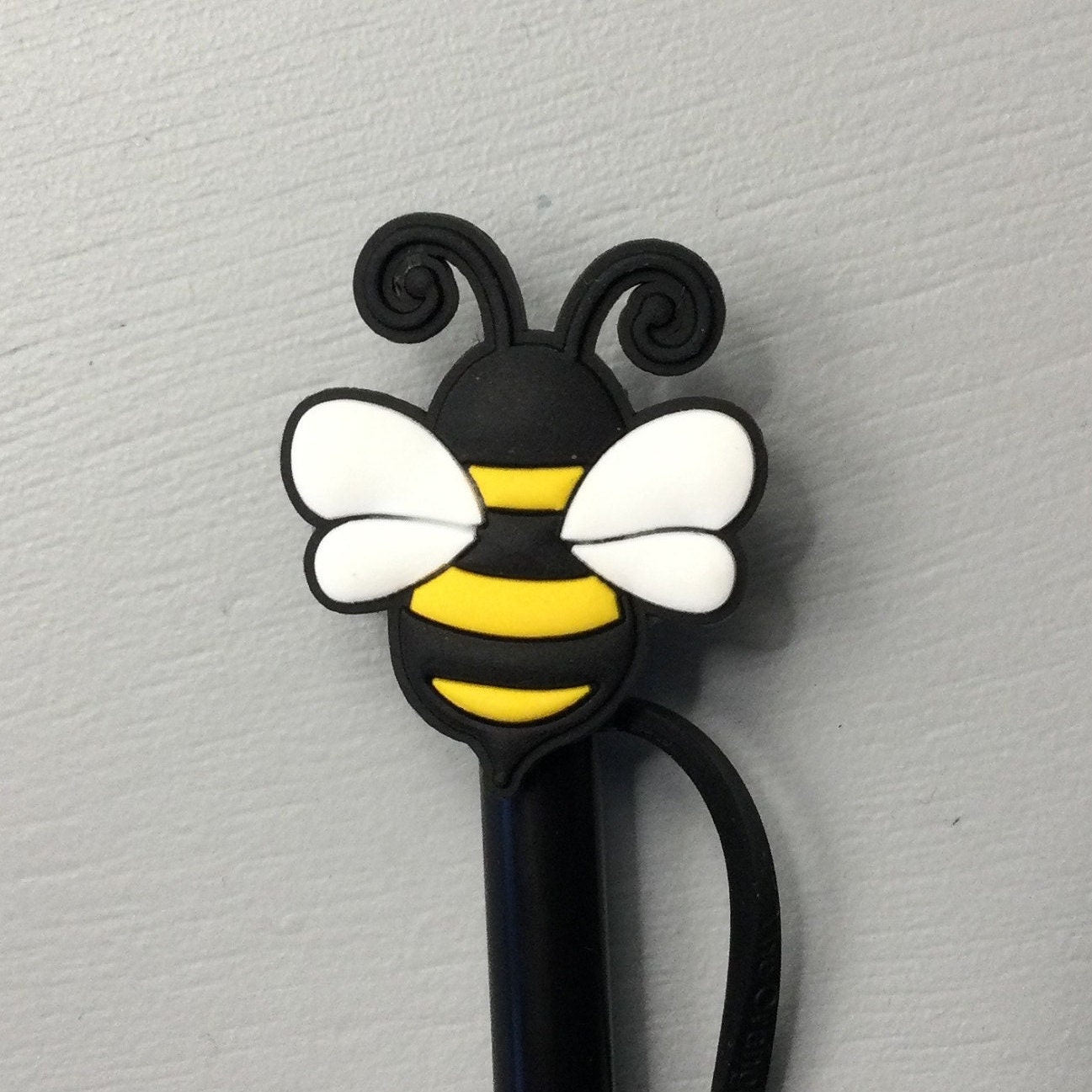 Bee Straw Topper – Glitter and Crafts 4U