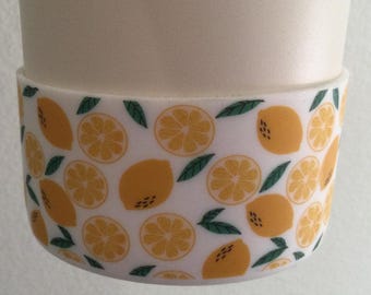Cappuccio protettivo in silicone a forma di limone per bicchiere termico