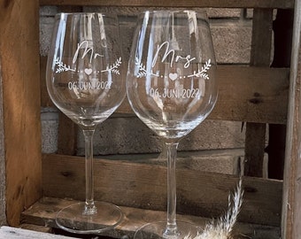 Personalized Wine Glasses | Mrs Mr | wedding | Red wine glasses | Wedding gift | Valentine's Day | bride and groom