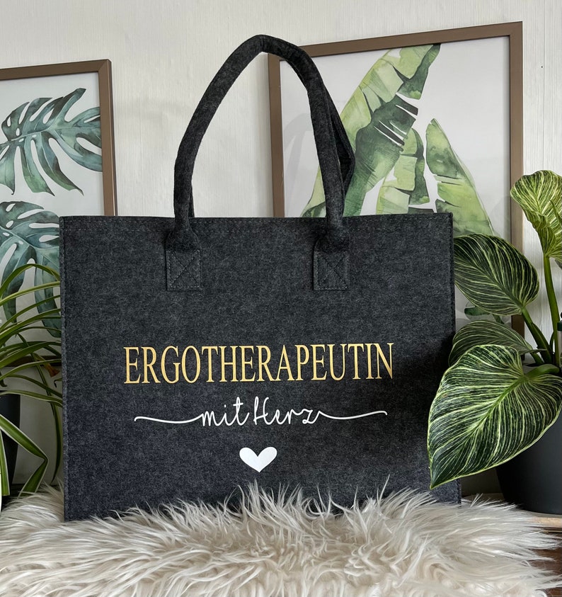 Personalisierter Shopper aus Filz Erzieherin mit Herz Lehrerin mit Herz Hebamme mit Herz Handtasche aus Filz Bild 6