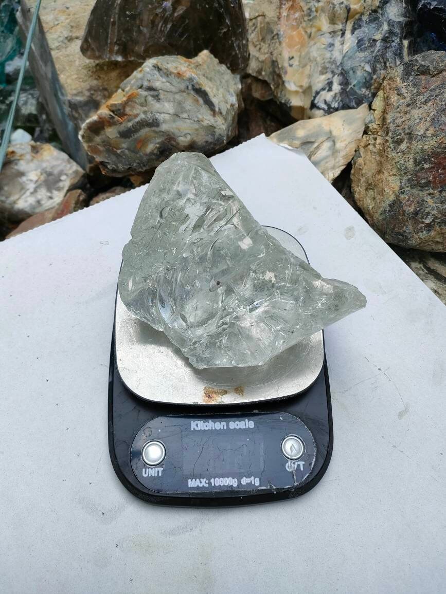1.3kgs(481) Only 1 Pcs!! Rare Clear Diamond With Spider Web