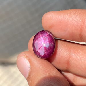Rubino stellato naturale certificato Burma Shade, senza calore e senza trattamento, di qualità fine, color sangue di piccione, da 10,50 ct