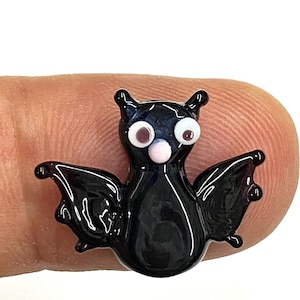 Ciondolo pipistrello in vetro di Murano fatto a mano da 18 x 20 mm, ciondolo pipistrello in vetro di Murano, gioielli di Halloween, perline in vetro soffiato a mano, accessori in vetro di Murano, ciondoli in vetro di Murano