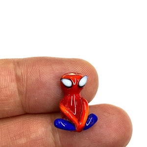 Perle in vetro Murano Spider Man da 13 x 20 mm, perle lavorate a lume, perle di Murano, perle in vetro soffiato a mano, ciondoli Spider Man, perle fatte a mano Spider Man