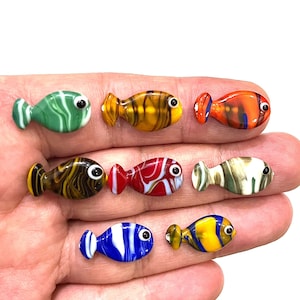 Perline di vetro di Murano a forma di pesce da 12 x 23 mm, ciondolo a forma di pesce di Murano, perline di animali di Murano fatte a mano, accessori in vetro di Murano, piccoli ciondoli di Murano