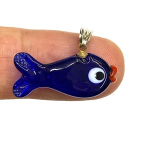 12x28 mm Murano Glass Fish Pendant, Murano Fish Charm, Handmade Murano Animal Beads, Murano Glass Findings,Tiny Murano Charms, Fish Necklace
