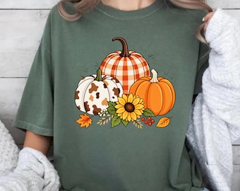 Sunflower And Pumpkin Shirt, Autumn Fall Woman Shirt, Pumpkin Season Tee Fall Pumpkin Shirt, Floral Fall T-Shirt,