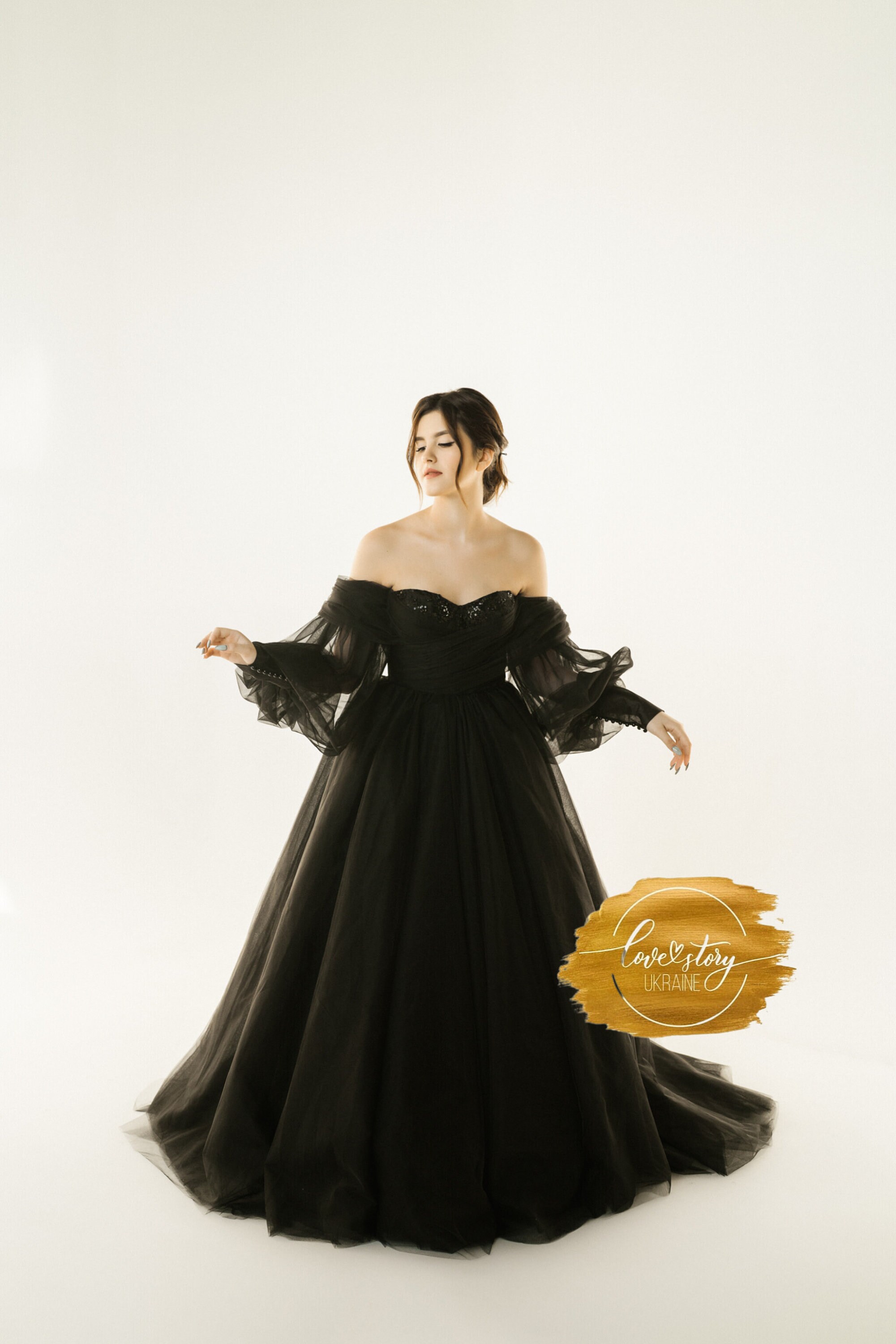 Black tulle evening gown deals