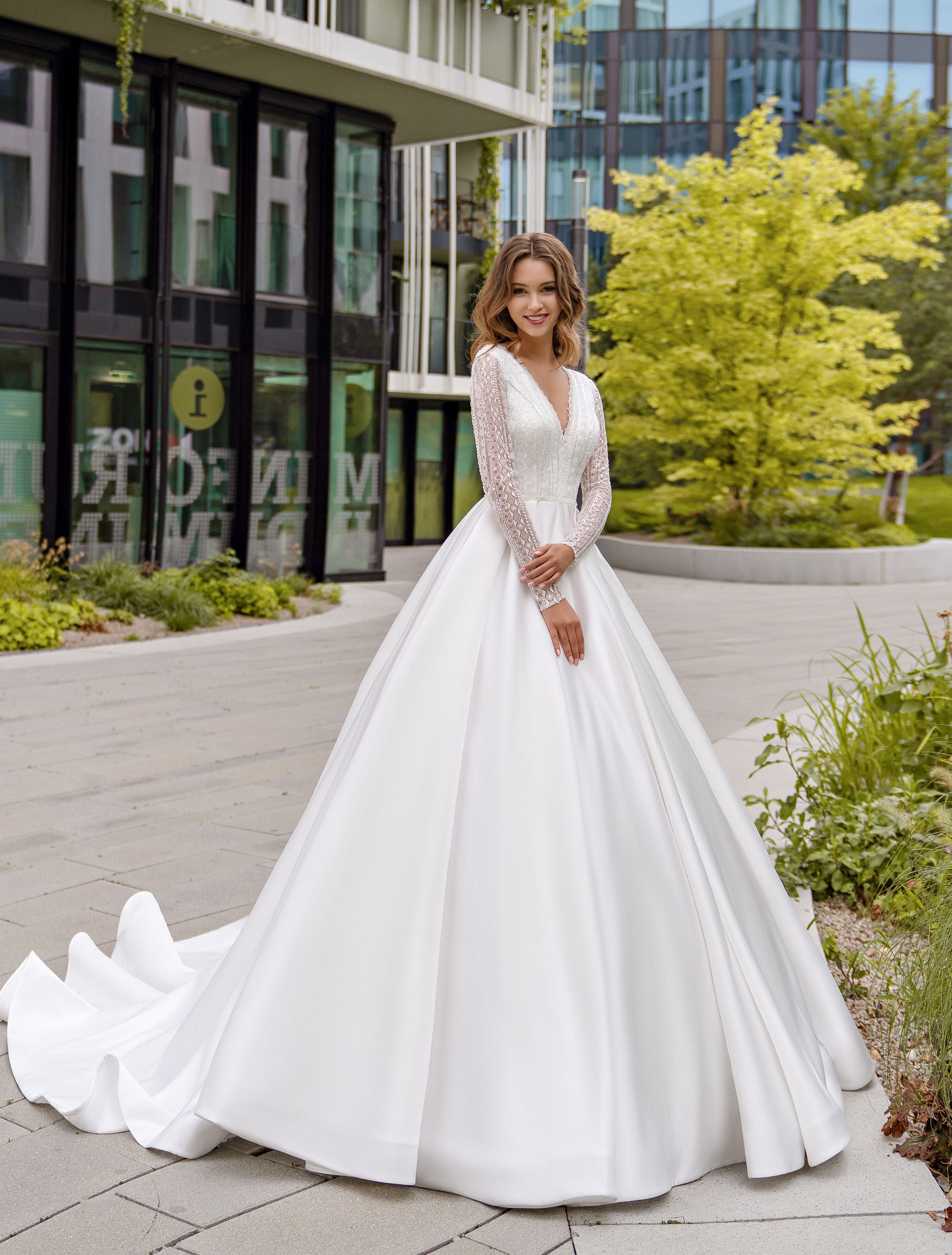 Elegant Wedding Dress,a-line Wedding Dress, Satin Long Sleeves Wedding Dress,minimalist  Bridal Dress,open Back Bridal Gown,satin Bridal Gown 