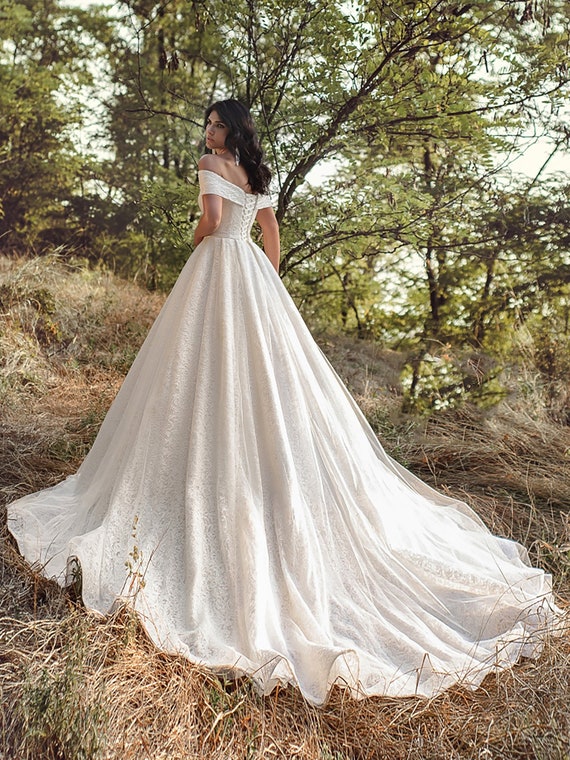 Floral Lace Off-The-Shoulder Mermaid Wedding Dress | Val Stefani